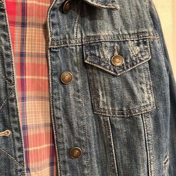 Denim jacket! - Picture 2 of 6